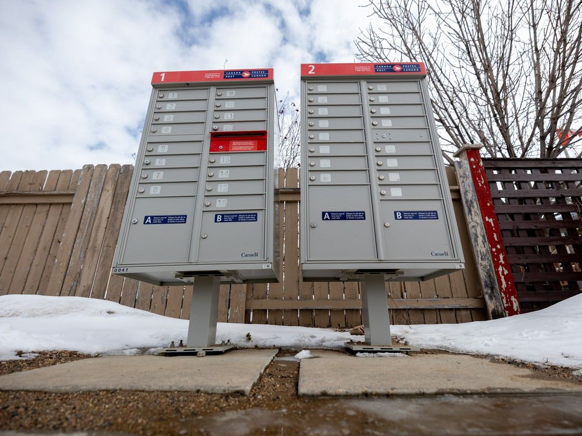 These B.C. neighbourhoods will lose door-to-door mail delivery in 2027