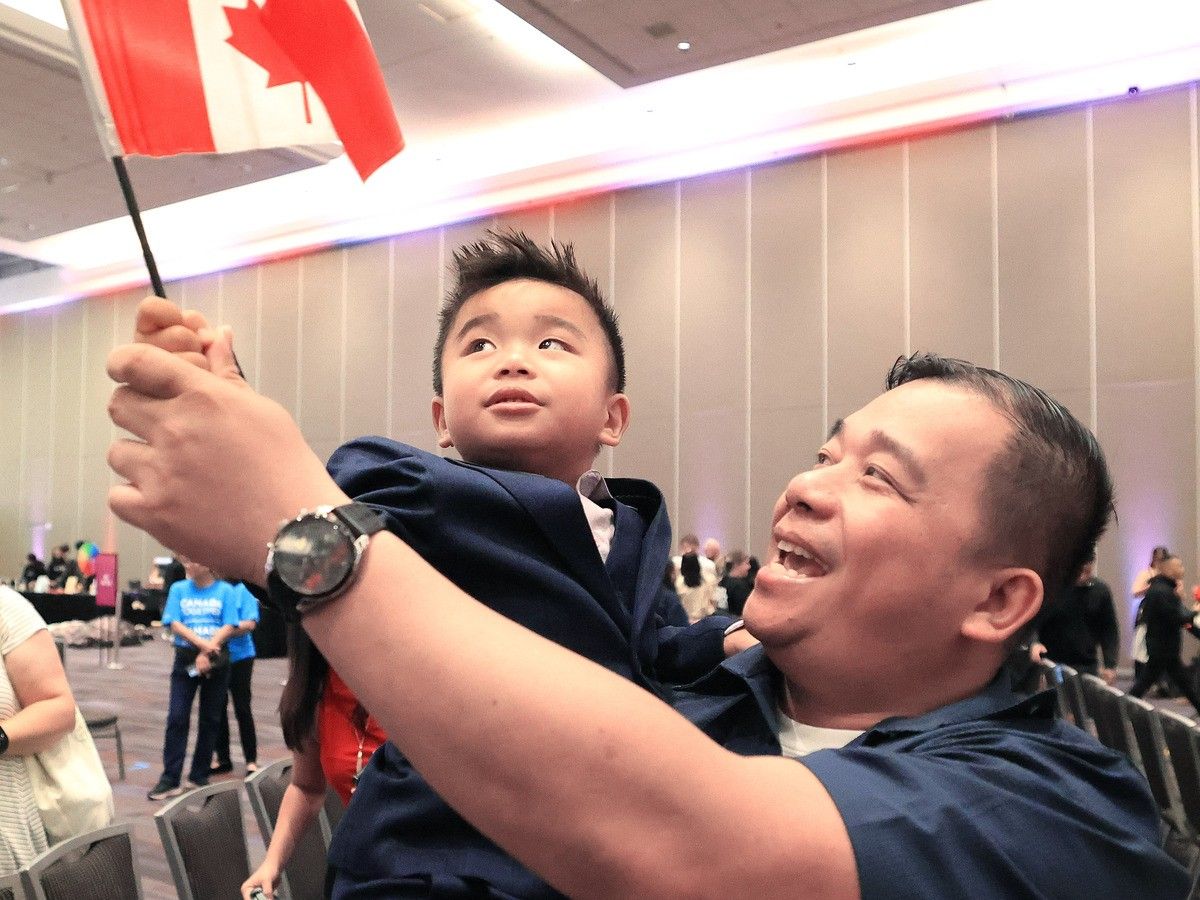 'This is an honour': Plenty of Canada Day cheer at citizenship ceremony in Vancouver
