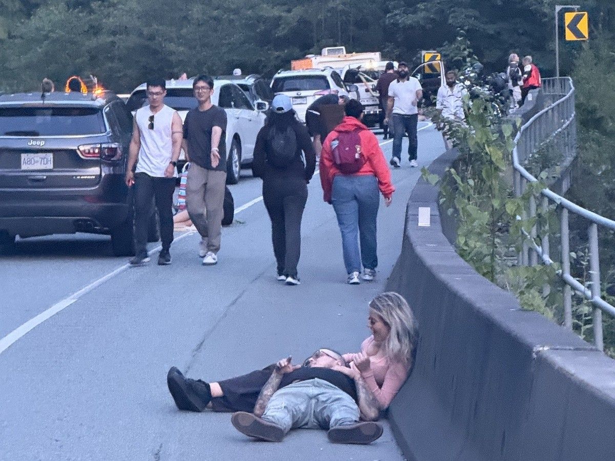 Sea to Sky Highway improvements called for after weekend accident stranded motorists for hours