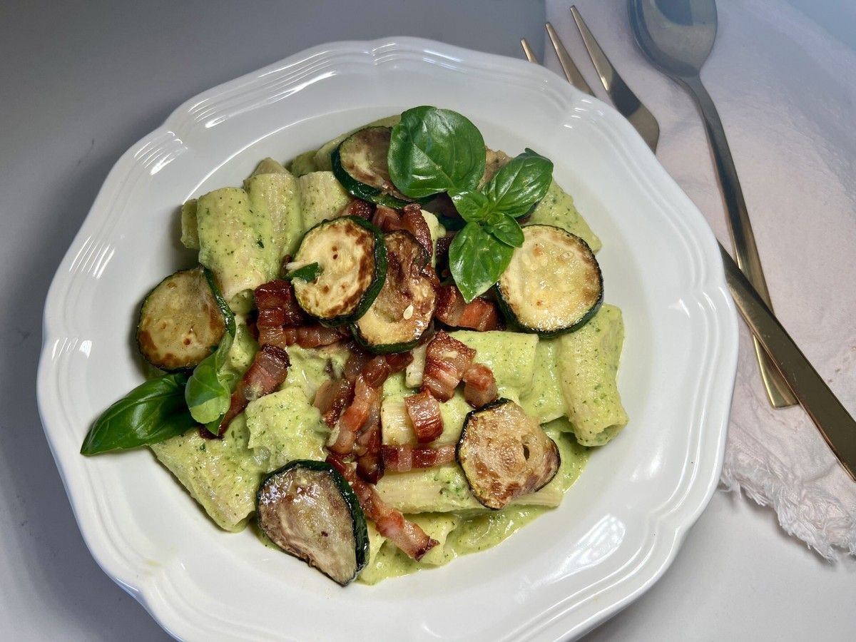 Recipe: Pasta with Pureed Zucchini and Pancetta