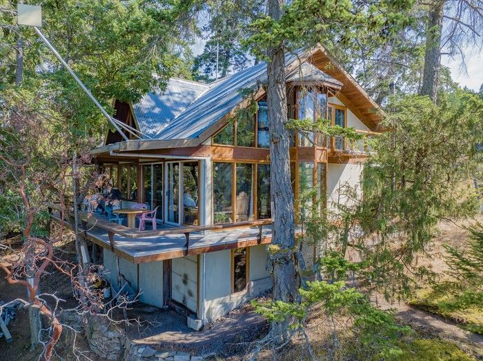 Th home measures 2,500 square feet and was built in 1997.