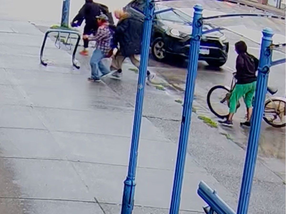 Two charged after violent robbery of senior in Vancouver's DTES