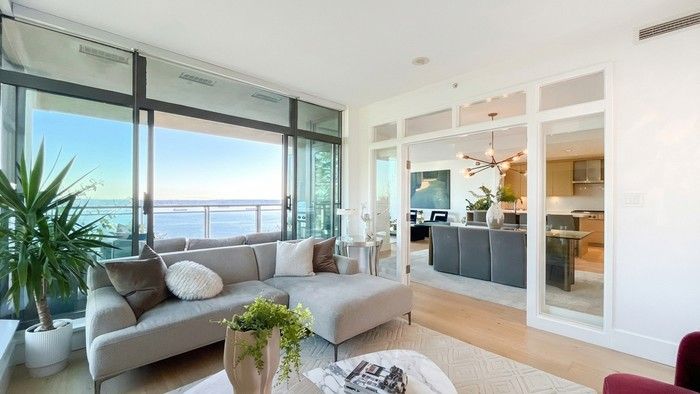 The renovated interior features bespoke finishings that create a modern esthetic.