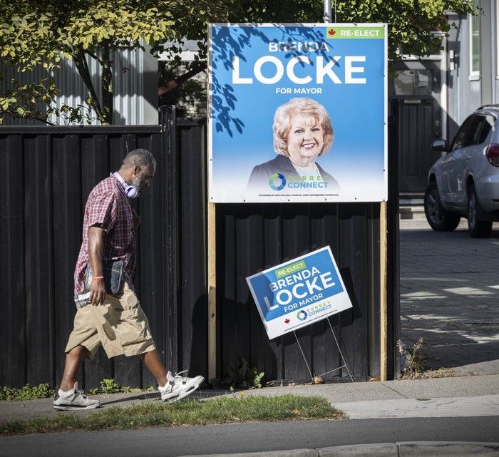  Campaign sign for Brenda Locke, incumbent mayor of Surrey.