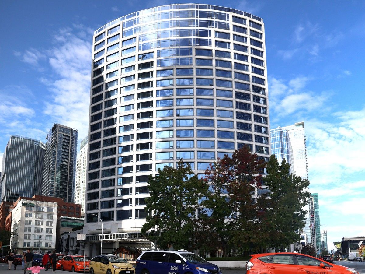 The Fairmont Waterfront hotel in downtown Vancouver. The Fairmont Waterfront hotel in downtown Vancouver.