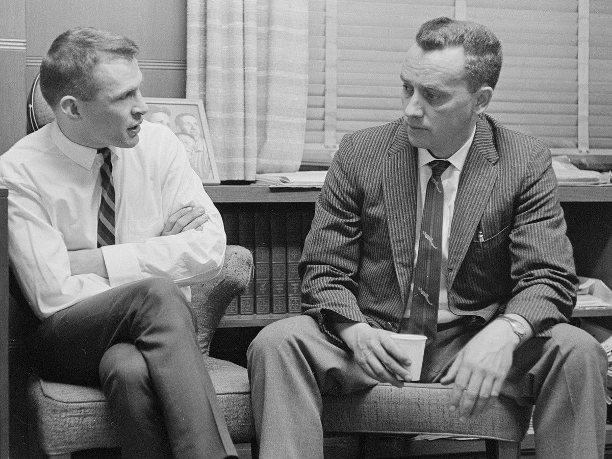 This Day in History, 1964: An escaped convict surrenders to The Vancouver Sun