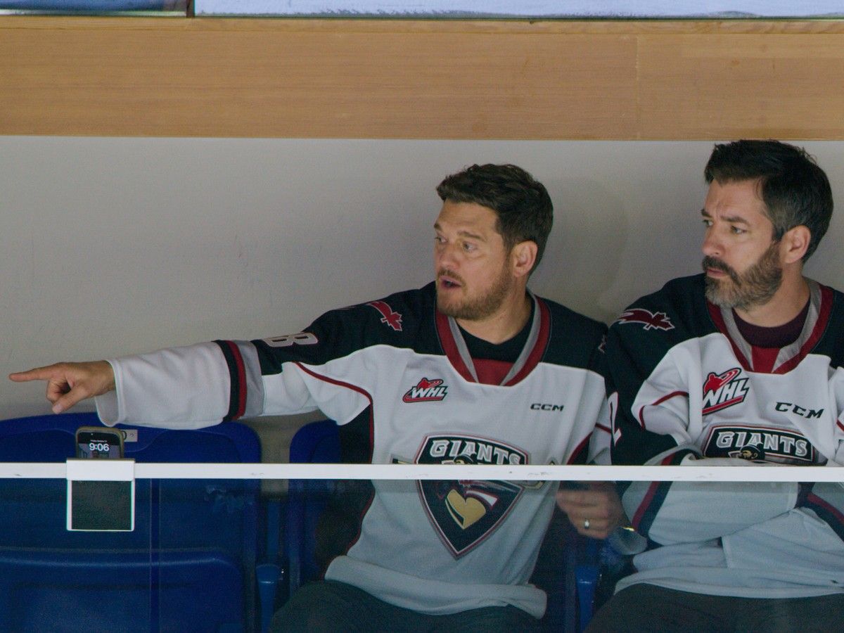 Michael Bublé (l) and Drew Scott