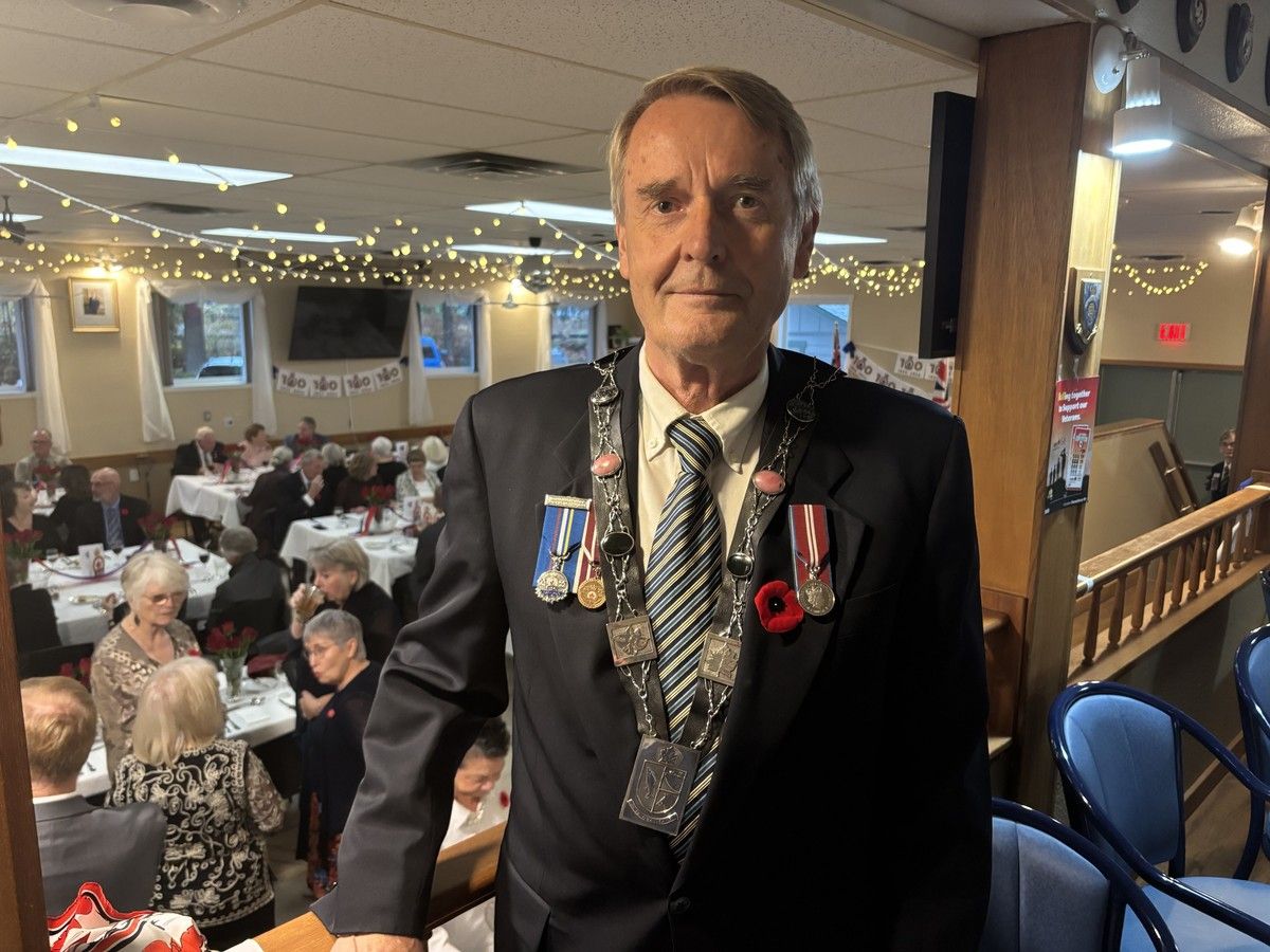 One last duty for outgoing Qualicum Beach Mayor Teunis Westbroek