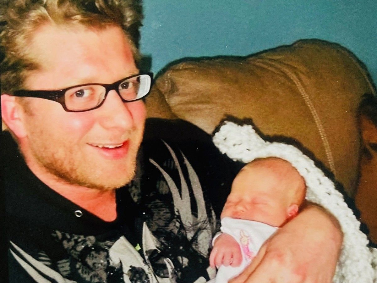 Myles Gray built like bodybuilder, thrashed and yelled, arresting Vancouver officer tells hearing