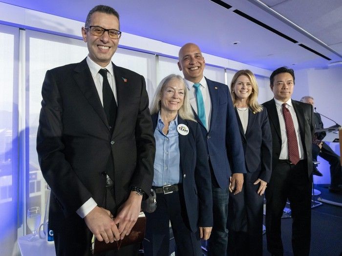 Vancouver election: New poll shows Ken Sim and Pete Fry battling for lead in mayoral race