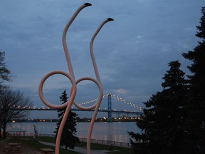 Goose-sculptures