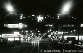 Corner of Ouellette and Wyandotte St. looking north. Downtown Windsor 1962. (The Windsor Star-File)