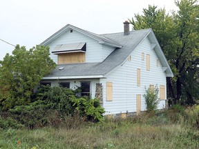 A home along highway 3 is pictured near Windsor on Monday, August 27, 2012. The home is being offered for free to whom ever is willing to pay to have it moved. (The Windsor Star / TYLER BROWNBRIDGE)