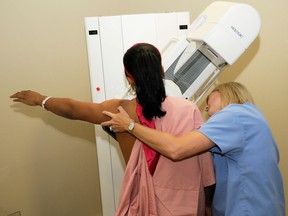 A woman receives a mammogram in Texas in this file photo. (Getty Images files)