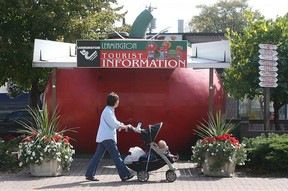 Shown in this file photo, the big red tomato in downtown Leamington, Ont. has been a fixture in the town for years.(The Windsor Star-Dan Janisse)