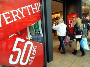Shoppers hunt for Black Friday bargains in this file photo. (Tyler Brownbridge/The Windsor Star)