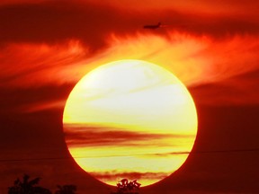 In this file photo, a plane is en route to Detroit Metro Airport. (Jason Kryk/The Windsor Star)