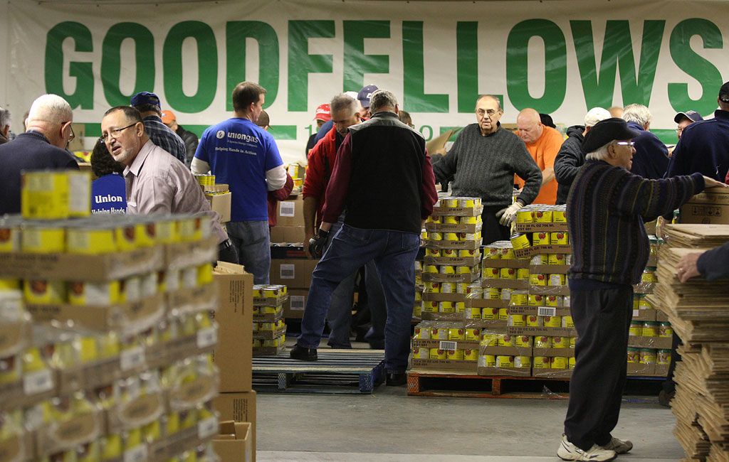 Photos & Video Windsor Goodfellows Prepare Christmas Boxes Windsor Star