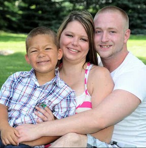 David Thomas' family: stepson Taveres Singleton, left, his girlfriend Joleen Heydon and David Thomas.(Photo courtesy of the Thomas family)