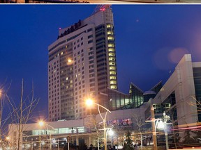 Before and after shots when Caesars Windsor shut of its exterior lights during Earth Hour on March 27, 2010 in Windsor, Ont. (Dylan Kristy/The Windsor Star)