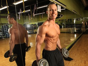 Windsor's Wayne Chambers works out at the Amherstburg Athletic Club. (DAN JANISSE/The Windsor Star)