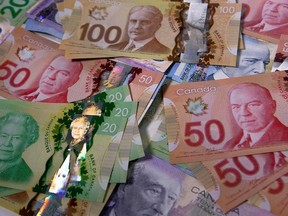 File photo of Canadian dollar bills. (Windsor Star files)