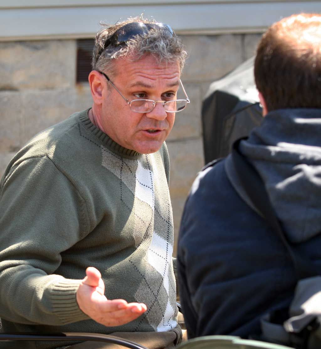 Former funeral director charged with threatening justice officials