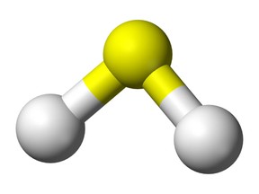 A model of a hydrogen sulfide molecule (H2S). (Wikimedia Commons)