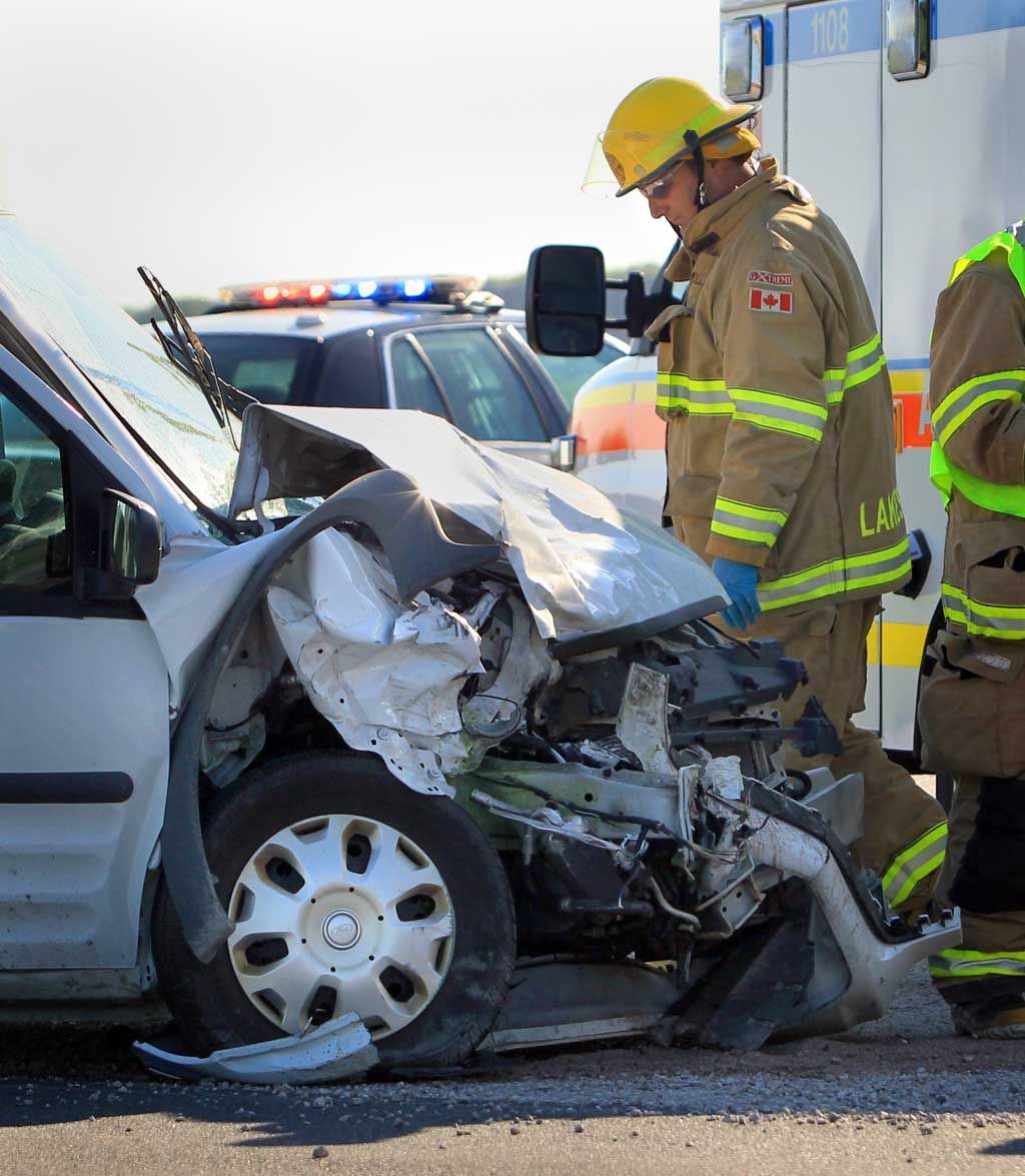 Two vehicle crash slows morning commute on Manning Road Windsor Star
