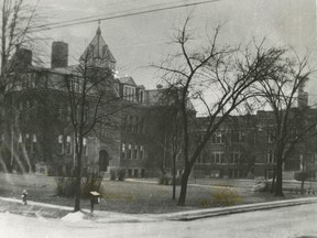 Patterson Collegiate at the corner of Goyeau St. and Elliott St. in 1932. (The Windsor Star-FILE)