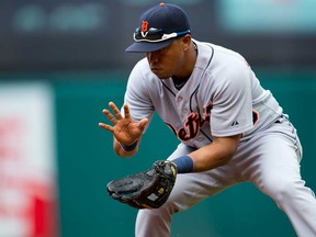 Detroit second baseman Ramon Santiago fields a ground ball hit by the Cleveland Indians  July 7, 2013 in Cleveland. (Jason Miller/Getty Images)