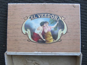 El Veedor cigar box: $15