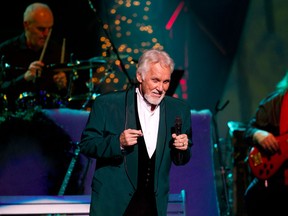 Kenny Rogers is seen in this file photo. (Photo by Wayne Cuddington, Ottawa Citizen)