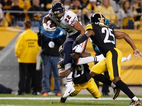 Chicago's Matt Forte  runs with the ball  against the Pittsburgh Steelers at Heinz Field on September 22, 2013 in Pittsburgh. (Gregory Shamus/Getty Images)