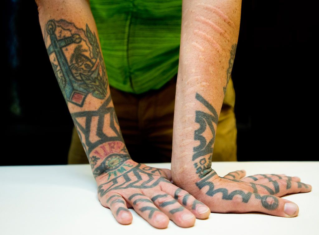 Self Harm scar tattoo coverup @ Vodou Tattoo, Pasadena Maryland : r/tattoos