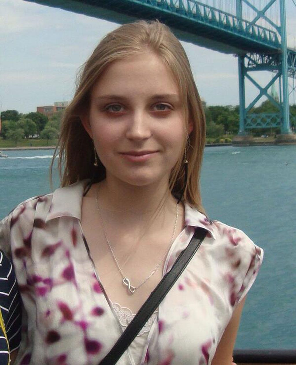 Opp Dive Team Searches For Missing 18 Year Old Windsor Girl Windsor Star 9370