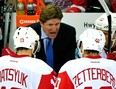 Detroit Red Wings coach Mike Babcock expects to begin discussions about a new contract with GM Ken Holland as early as this weekend.