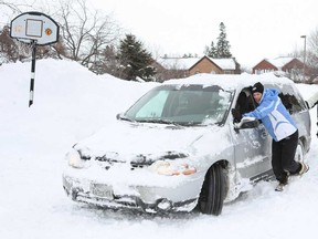 File photo of a vehicle stuck in snow. (Windsor Star files)