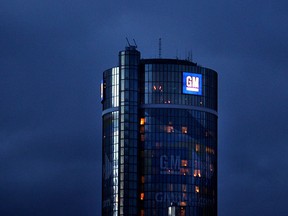 The General Motors logo atop the Renaissance Center in Detroit. (Windsor Star files)