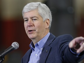 Michigan Gov. Rick Snyder is trying to get Washington to step up to the plate when it comes to financing the new international crossing.