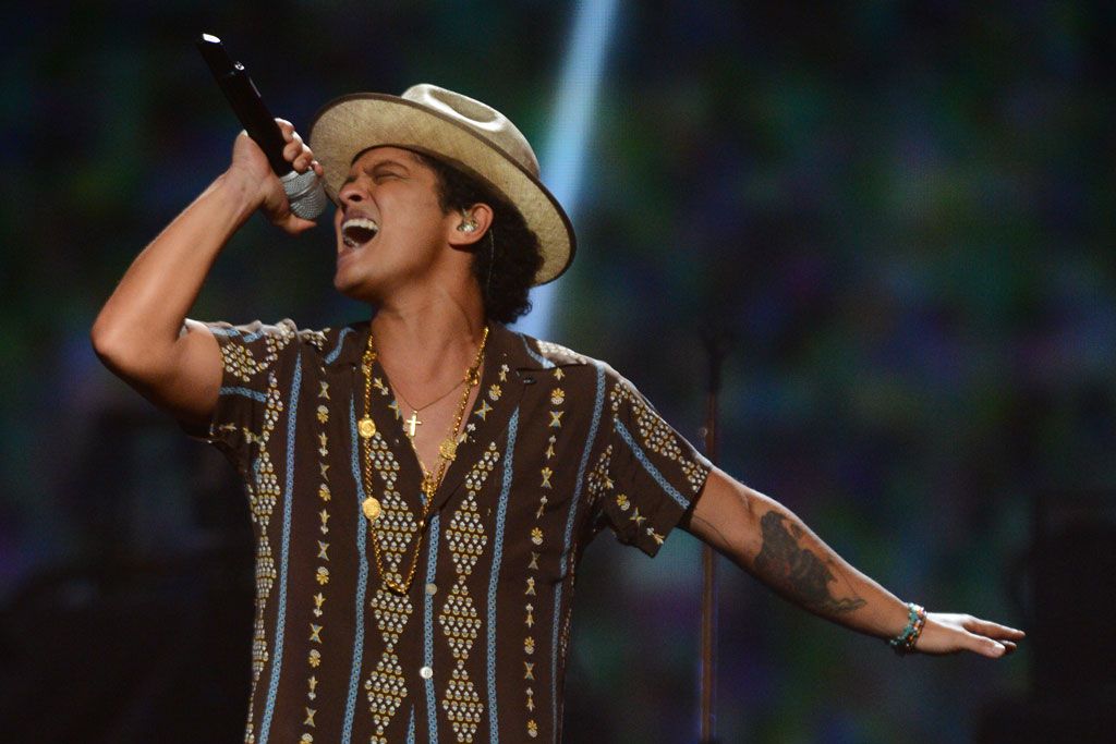 Bruno Mars' Halftime Show: 7 Observations From The Field – Billboard