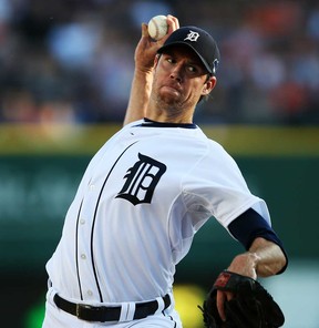 Former Tiger Doug Fister pitches against Oakland during the ALDS at Comerica Park on October 8, 2013 in Detroit. (Rob Carr/Getty Images)