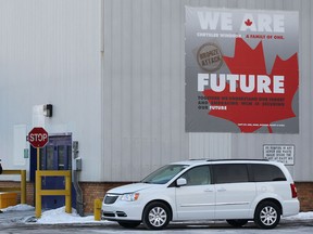 The Chrysler Windsor Assembly plant is shown Tues. Feb. 11, 2014, in Windsor, Ont. (DAN JANISSE/The Windsor Star)
