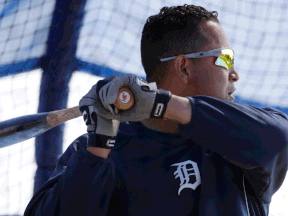 Detroit's Miguel Cabrera bats in the cage before a spring training baseball game against the Toronto Blue Jays in Dunedin, Fla. (AP Photo/Kathy Willens)