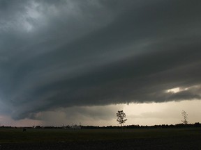 A storm front approaches east of Leamington, Ontario on July 30, 2014.  (JASON KRYK/The Windsor Star)