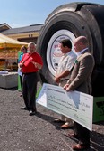 Lakeshore Mayor Tom Bain thanks Jeff Lanoue and the team at A&L Auto Recyclers for a $15,000.00 donation. (Courtesy of A&L Auto Recyclers)