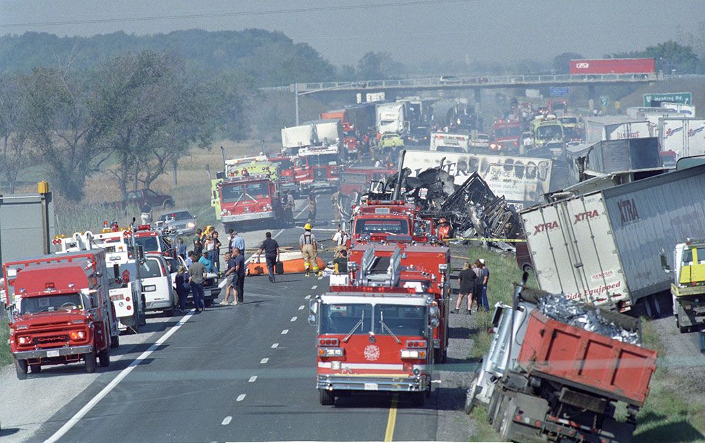 Photos 1999 Highway 401 Disaster Windsor Star   401 12 