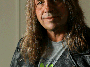 Former wrestler Bret Hart at his home in Calgary, Alberta Saturday, January 9, 2010.  (Stuart Gradon, Calgary Herald)