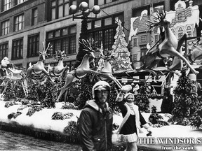 St. Nick waves to a section of the crowd of about 400,000 lining the route of J.L. Hudson Co.'s Thanksgiving Day parade in Detroit on Nov. 28, 1980. (WALTER JACKSON/The Windsor Star)