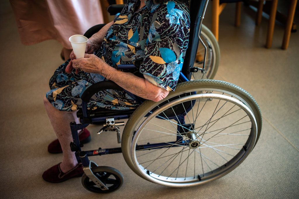 Dr. GiffordJones Natural remedy fights arthritis and osteoporosis